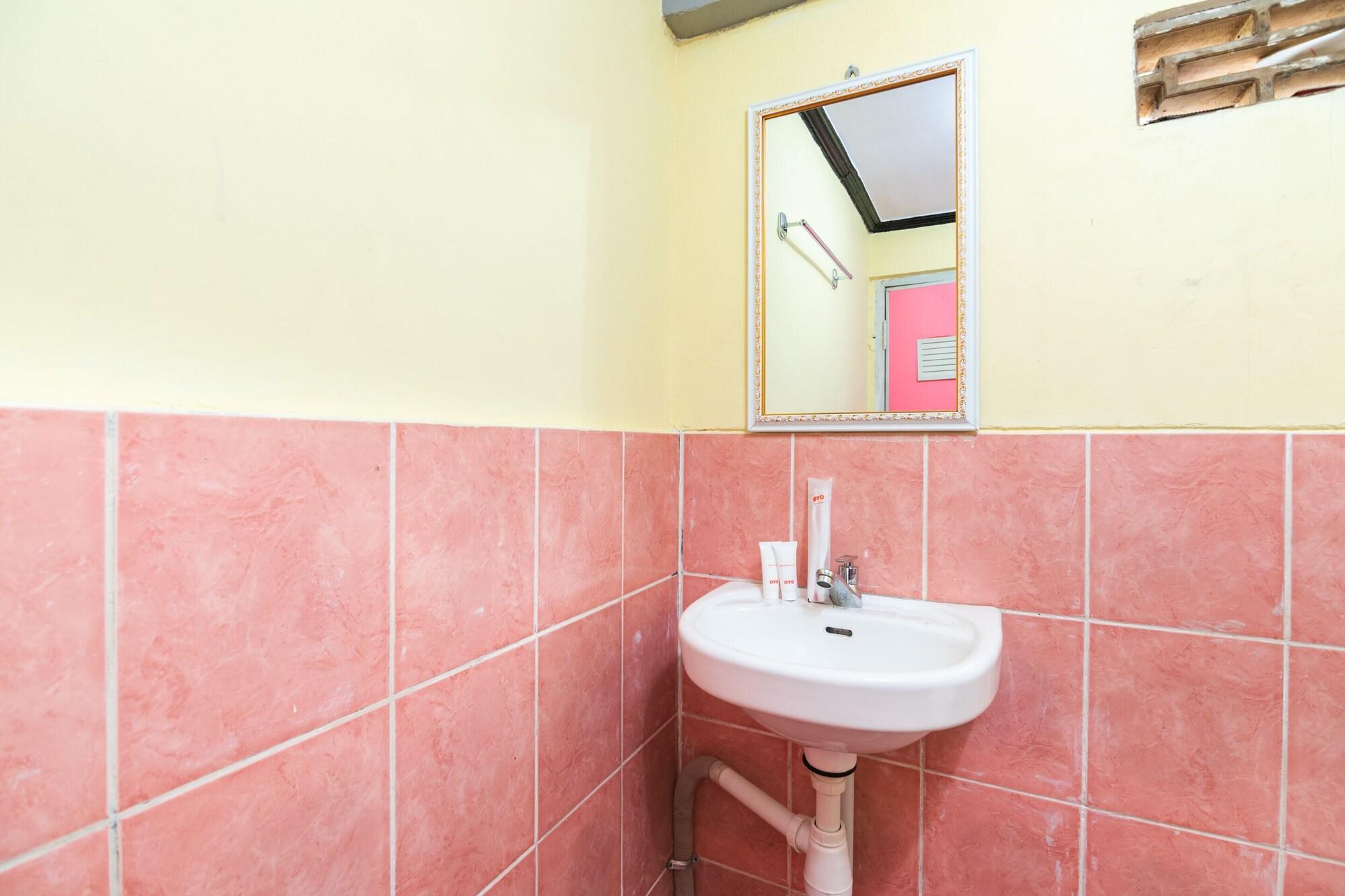 OYO 1852 Intan Bromo Homestay Pasuruan Exterior foto